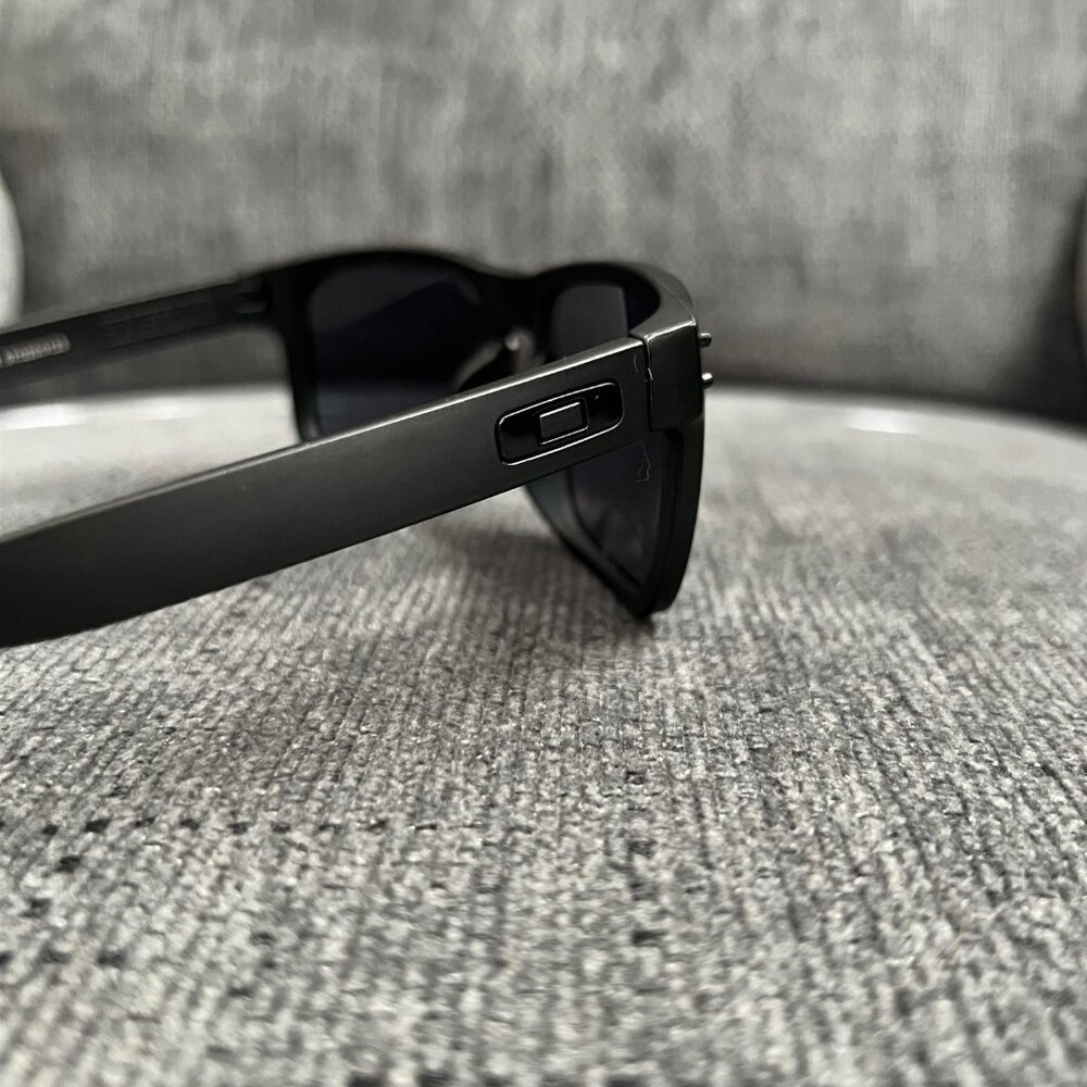 Oakley Holbrook Sunglasses 009102 Black Lenses-Black Matte Frame - Picture 5 of 14